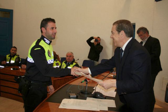 Felicitación y reconocimiento al agente de la Policía Local de Alcantarilla, Óscar Martínez - 2, Foto 2
