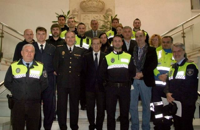 La UME-2 y el SUAP de Alcantarilla reciben un reconocimiento por parte del Ayuntamiento de esta localidad - 1, Foto 1