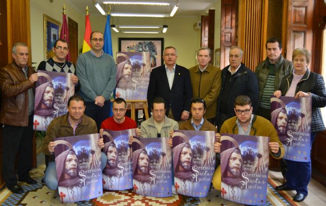 La imagen de Santiago Apostol preside el cartel anunciador de la Semana Santa de Águilas - 1, Foto 1