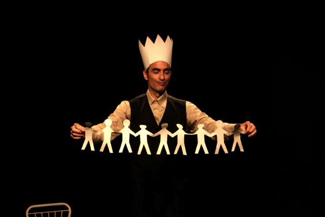 Los más pequeños y pequeñas de Jumilla se divierten este fin de semana en el Vico con la obra infantil El rey que lo sabia casi todo - 3, Foto 3