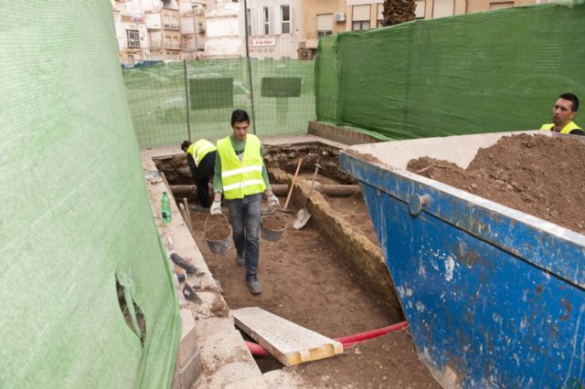 Comienzan las catas arqueológicas en la Plaza del Lago - 1, Foto 1