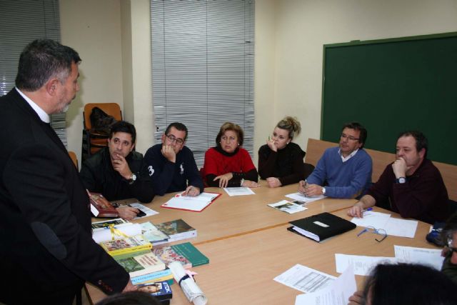 Juan José Franco, cronista de Puebla de Soto, hace entrega de sus libros y documentación histórica a la población, a través de la Junta Municipal - 4, Foto 4
