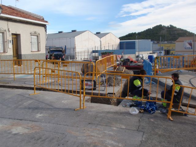 Unas obras en la red mejorarán el servicio de agua potable a unos 50 vecinos del Barrio de San Antonio - 2, Foto 2