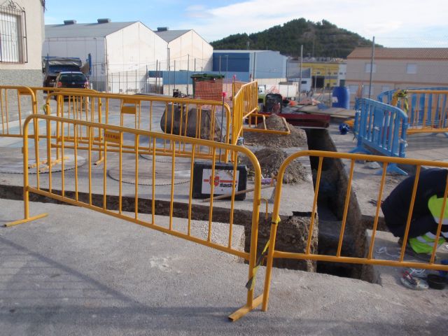 Unas obras en la red mejorarán el servicio de agua potable a unos 50 vecinos del Barrio de San Antonio - 4, Foto 4