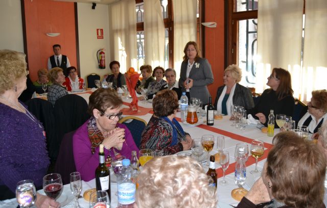 La asociación de viudas del Mar Menor conmemora el día del colectivo con diversas actividades - 1, Foto 1