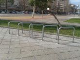 El Ayuntamiento instala 420 nuevas plazas de aparcabicis en barrios y pedanas