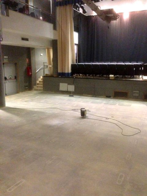 El salón de actos de la Casa de la Cultura Pedro Serna torreña se renueva - 2, Foto 2