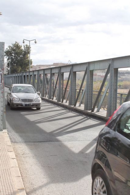 Remodelado y abierto al tráfico de nuevo el Puente de Hierro de Archena, principal entrada a la población - 1, Foto 1