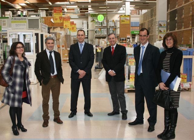 Educación y Leroy Merlin colaboran en dotar de mejor formación y oportunidades de empleo a los alumnos de Formación Profesional - 1, Foto 1