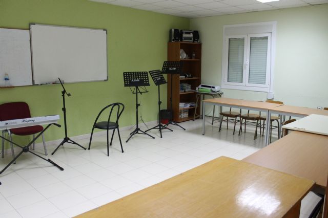 El Ayuntamiento ultima diversos trabajos de mejora en el Centro Cívico El Alpicoz - 3, Foto 3