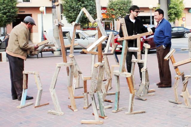 Blanca interactúa con el arte a través de las creaciones que Alejandro Cerón ha desarrollado en el Centro Negra - 2, Foto 2