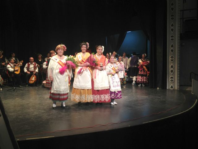 Bailes, música y colorido en el decimosexto Certamen de Folklore Villa de Blanca - 1, Foto 1