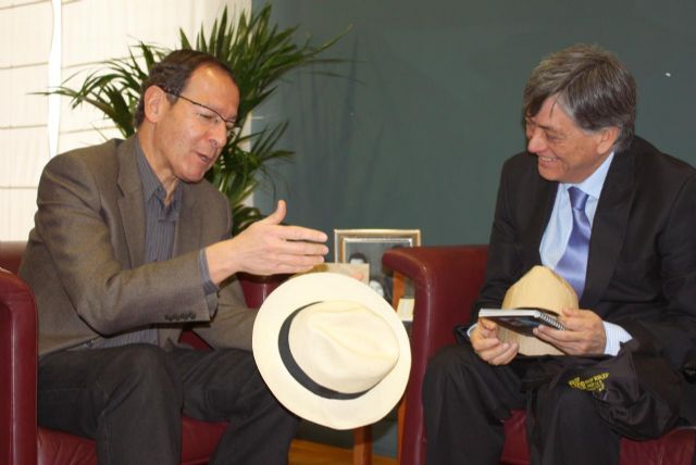 El Alcalde recibe al nuevo Embajador de Ecuador - 1, Foto 1