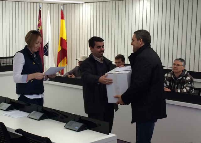 La Fundación Carmen Montero Medina dona libros a colegios y centros vecinales de Las Torres de Cotillas - 5, Foto 5