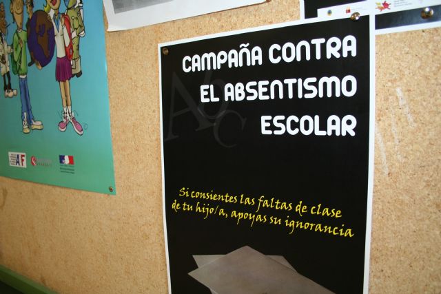 Begoña Iniesta destaca el buen trabajo de Cehegín en la lucha contra el absentismo escolar - 1, Foto 1