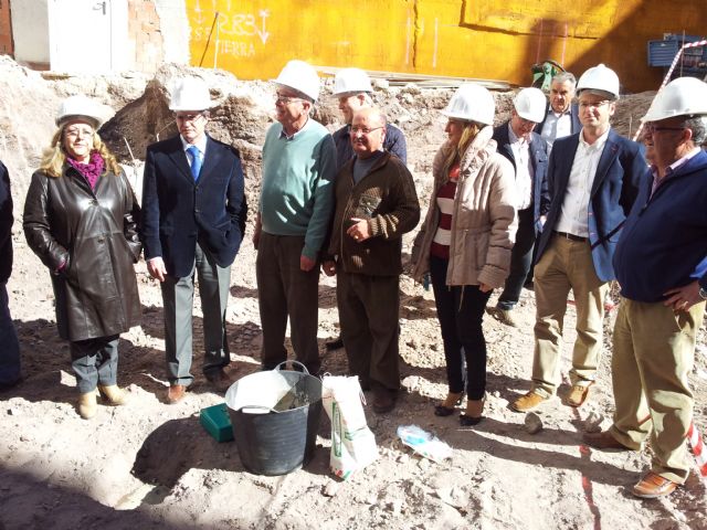 El número de viviendas en reconstrucción alcanza las 866 con el inicio de la reedificación de un bloque de pisos en el barrio de La Viña - 2, Foto 2