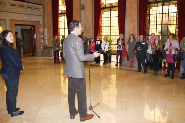El Alcalde da la bienvenida a profesores y alumnos europeos involucrados en la coproducción de una película - 2, Foto 2