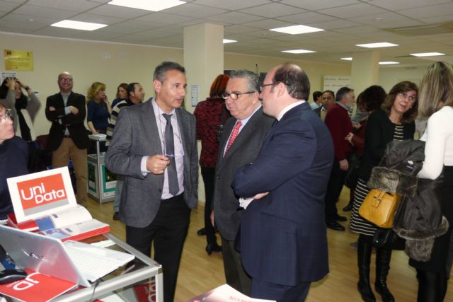 Doscientos alumnos de Formación Profesional entran en contacto con 11 empresas en la Feria FP Joven 2014 de Molina de Segura - 1, Foto 1