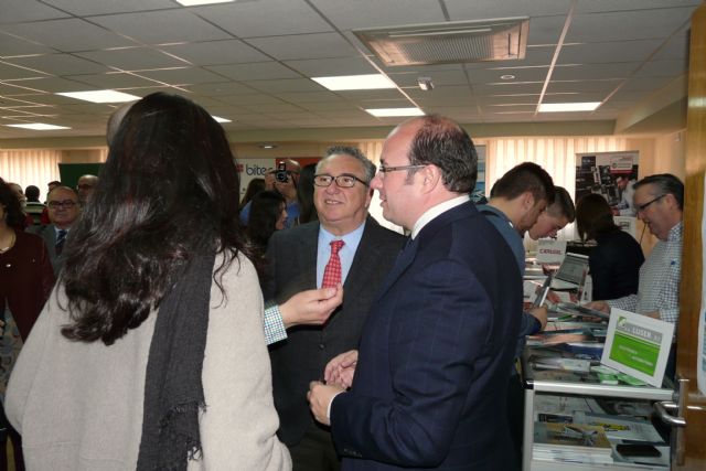 Doscientos alumnos de Formación Profesional entran en contacto con 11 empresas en la Feria FP Joven 2014 de Molina de Segura - 2, Foto 2