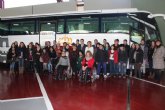 La Comunidad pone a disposicin de Famdif autobuses adaptados para los desplazamientos de 3.700 personas con discapacidad fsica