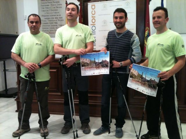 El Ayuntamiento de Lorca y la Escuela Murciana de Marcha Nórdica organizan para este domingo una ruta de este deporte al Cejo de los Enamorados - 1, Foto 1