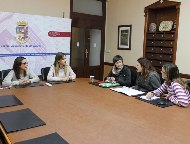 La diputada regional Ana Guijarro recoge propuestas en Jumilla para la nueva Ley de Protección y Defensa de los Animales - 1, Foto 1