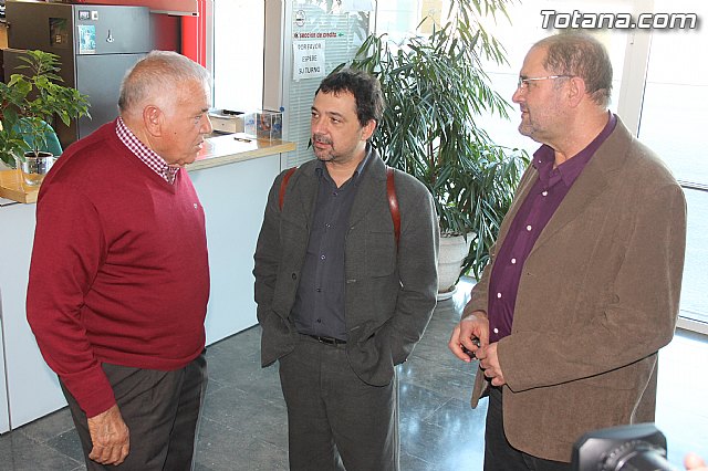 El profesor de la Universidad Carlos III y dirigente de IU, Pedro Chaves Giraldo, visit Totana - 4