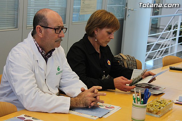 El profesor de la Universidad Carlos III y dirigente de IU, Pedro Chaves Giraldo, visit Totana - 7