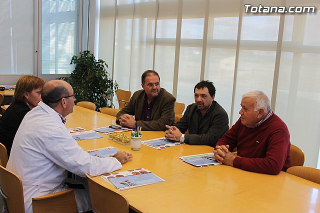El profesor de la Universidad Carlos III y dirigente de IU, Pedro Chaves Giraldo, visit Totana - 8
