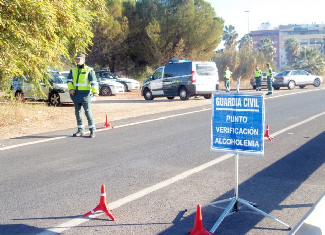 La Guardia Civil detiene a una conductora por circular en sentido contrario y bajo la influencia de bebidas alcohólicas - 2, Foto 2