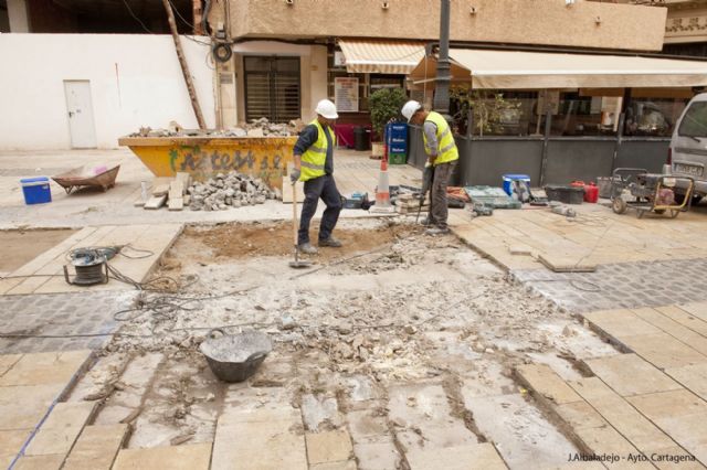 Infraestructuras repara los socavones de José María Artes - 2, Foto 2