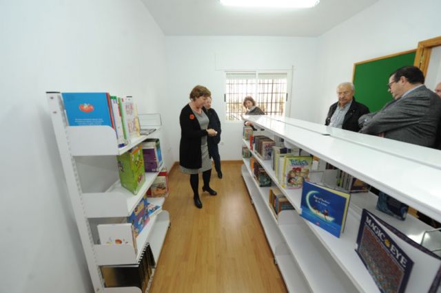 Más espaciosa y cercana, los vecinos de La Palma disfrutan de su nueva biblioteca - 2, Foto 2