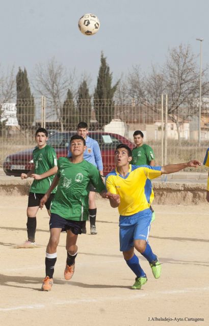 Dura pugna en categoría alevín A para disputar los play off al título de Liga - 4, Foto 4