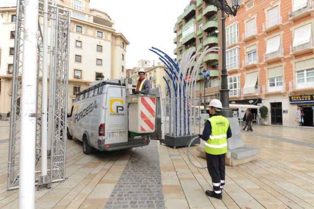 La ciudad se viste de fiesta con las luces de Carnaval - 1, Foto 1