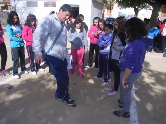 The local phase of petanque School Sports brought together 81 students from different schools in the city, Foto 5