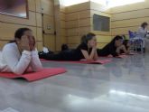 El Ayuntamiento de Murcia imparte clases de yoga a jvenes en riesgo de exclusin educativa