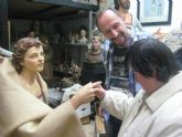 Prolam visita al escultor cartagenero Juan José Quirós