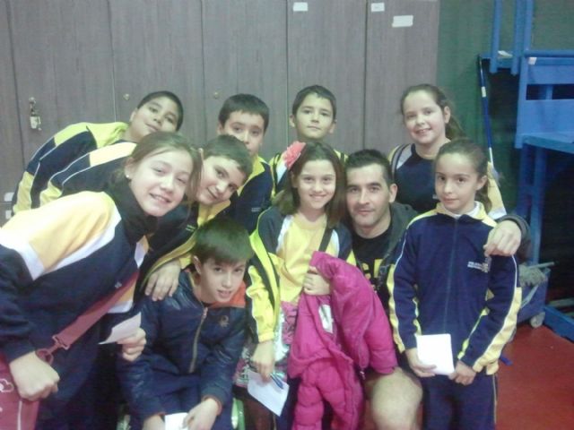 Más de sesenta pequeños del colegio Hispania practican el tenis de mesa - 1, Foto 1