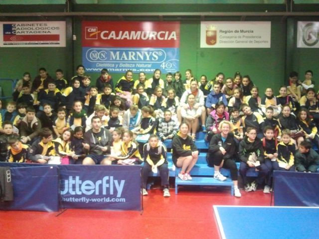 Más de sesenta pequeños del colegio Hispania practican el tenis de mesa - 4, Foto 4