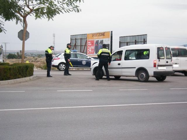 La Policía Local sanciona 10 vehículos en las 168 inspecciones efectuadas durante la campaña de control a furgonetas y camiones