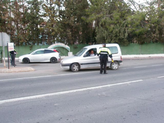 La Policía Local sanciona 10 vehículos en las 168 inspecciones efectuadas durante la campaña de control a furgonetas y camiones, Foto 2