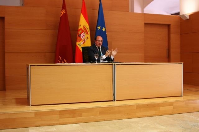 El Consejo de Gobierno analiza tres estrategias para mejorar la formación de los alumnos - 1, Foto 1