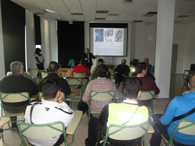 Curso para enseñar a la policía a proceder con vehículos extranjeros - 1, Foto 1