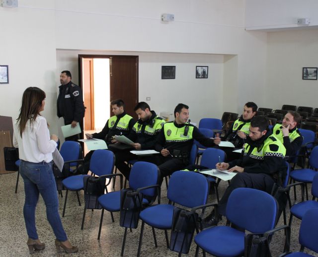 La plantilla de la Policía Local de Jumilla participa en un taller sobre el control de ruidos - 1, Foto 1