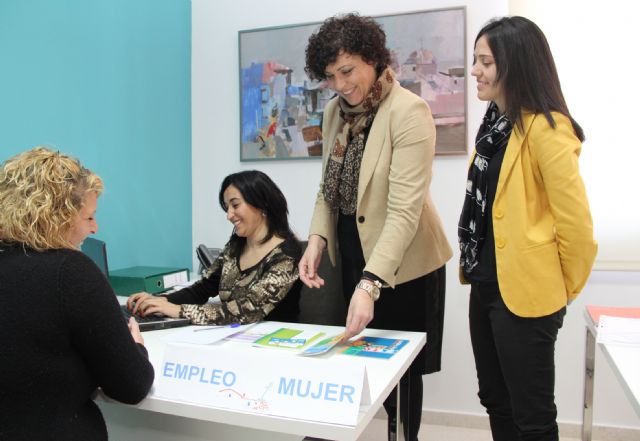 El Centro de la Mujer refuerza los servicios de empleo para facilitar la inserción laboral y la especialización profesional de la mujer en Puerto Lumbreras - 1, Foto 1
