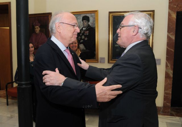 UNICEF reconoce al rector Cobacho por su defensa de los derechos de los niños - 2, Foto 2