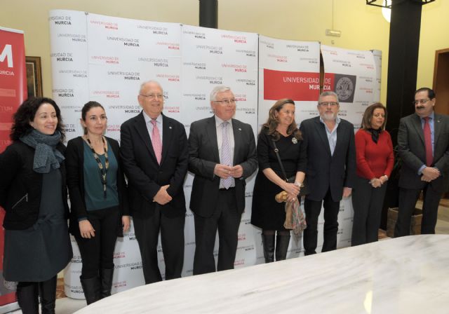 UNICEF reconoce al rector Cobacho por su defensa de los derechos de los niños - 3, Foto 3