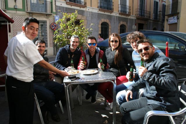 El final de la VI Ruta de la Tapa y el Mercadillo 'El Mesoncico' desbordan Cehegín con miles de personas - 2, Foto 2