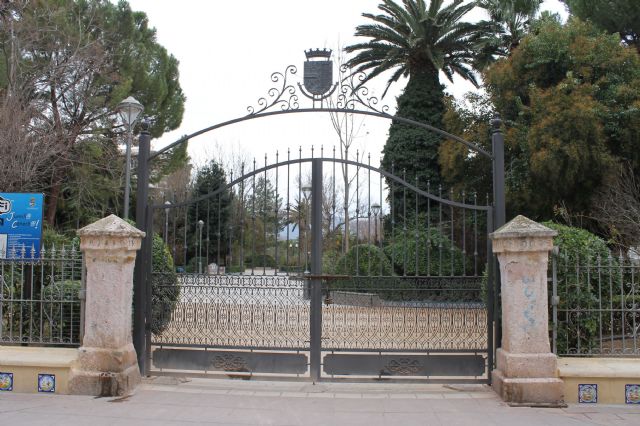 Servicios inicia las obras de remodelación de las escaleras del Rey Don Pedro - 5, Foto 5