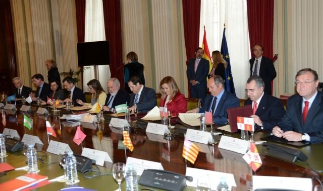 La Comunidad y el Gobierno central promueven medidas para contribuir a la conservación y reintroducción del quebrantahuesos - 1, Foto 1